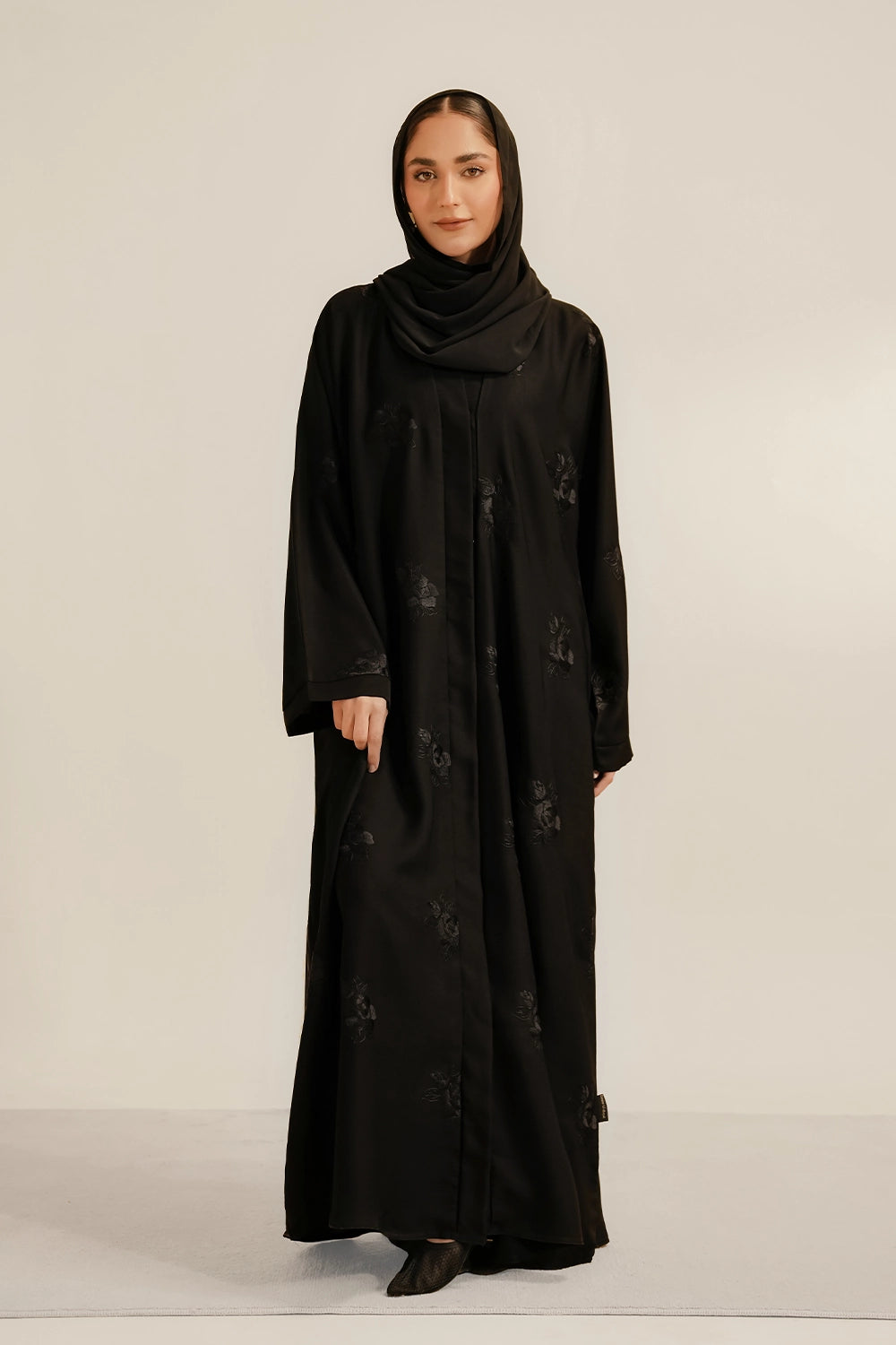 Basic Embroidered Abaya Set | Black