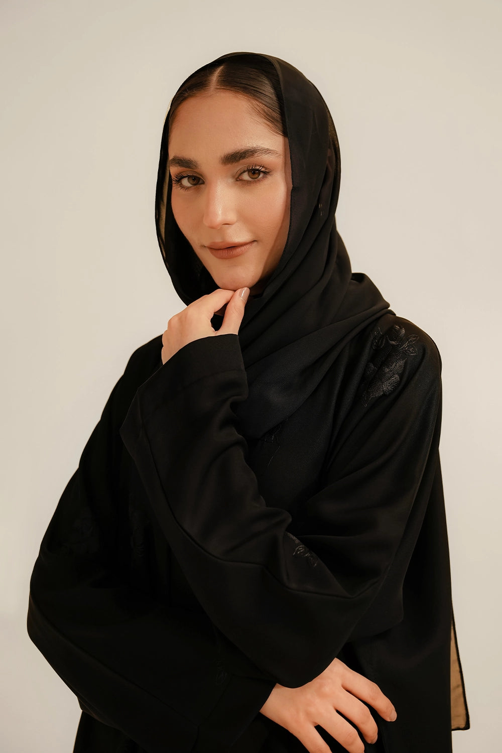 Basic Embroidered Abaya Set | Black