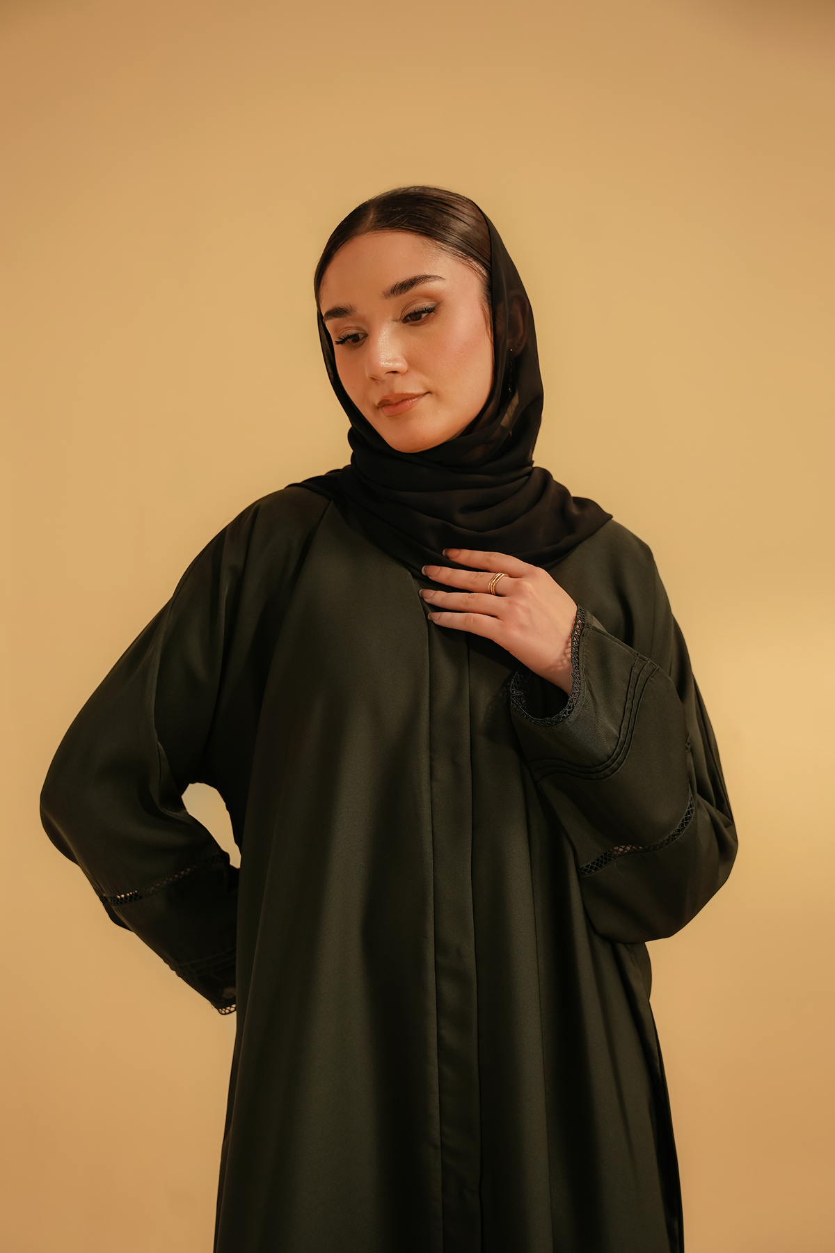 Basic Pleat Abaya | Dark Green