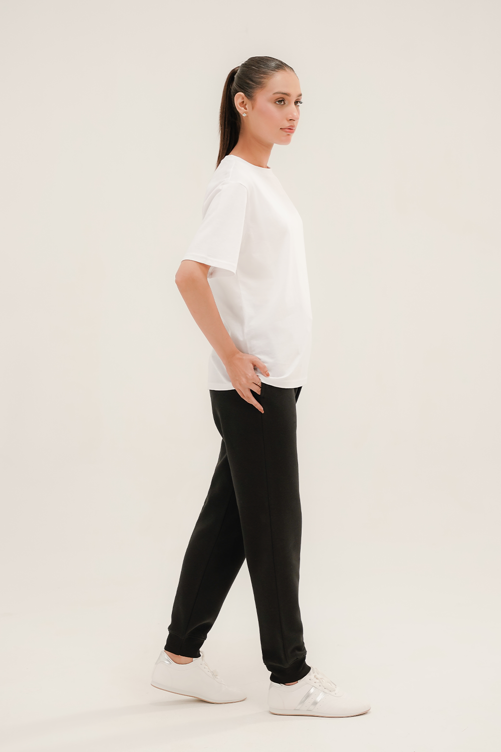 Women - Basic White T-Shirt
