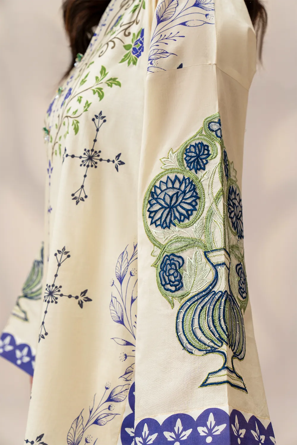 Viola — Ivory & Cobalt Floral 3-Piece Set